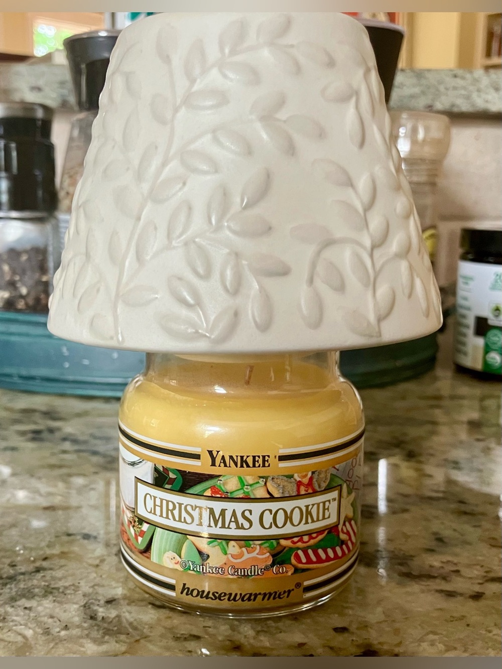 Set of Yankee Candle Shade and Small
Housewarmer Candle